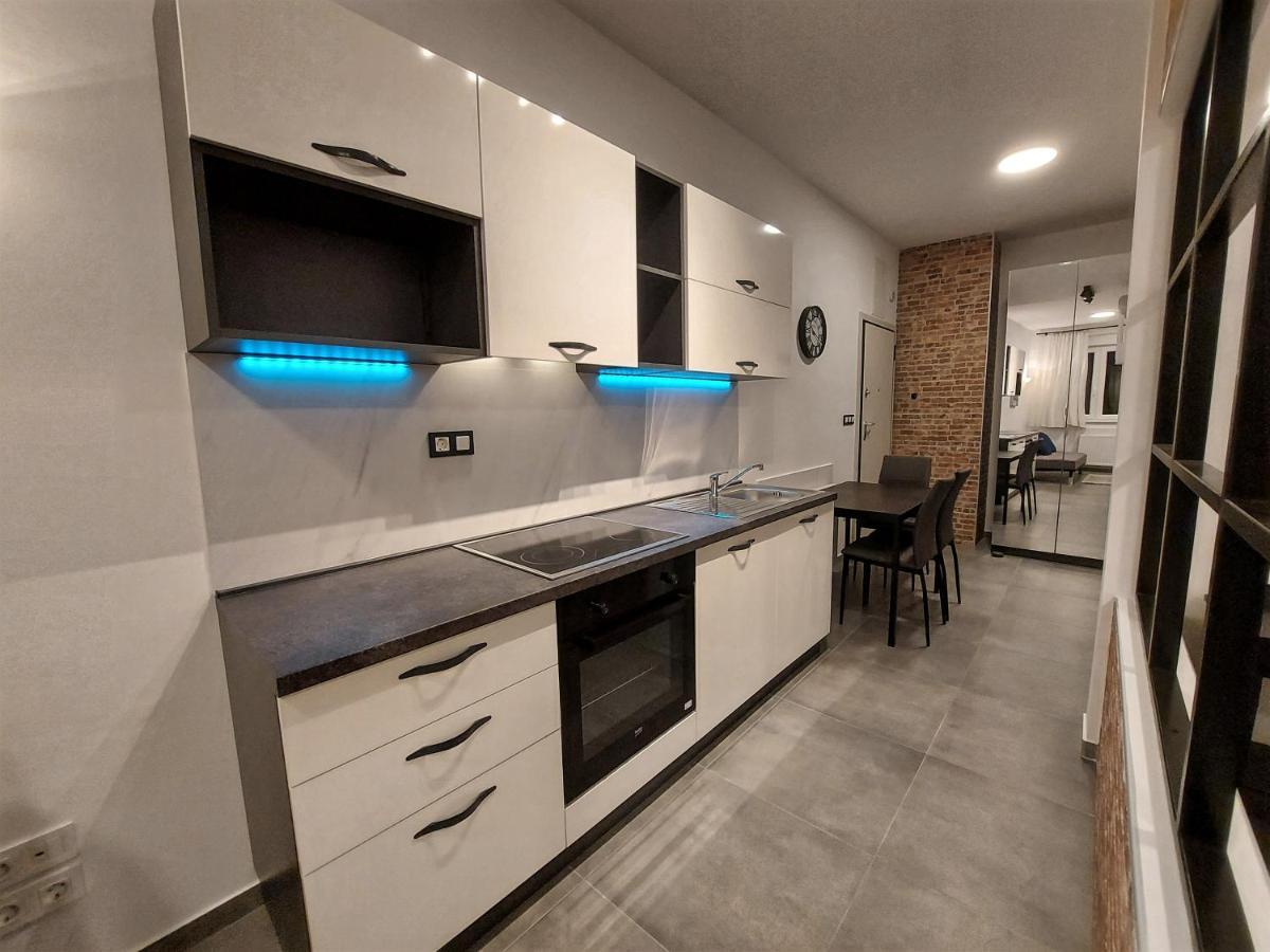 Apartments Square Загреб Екстер'єр фото