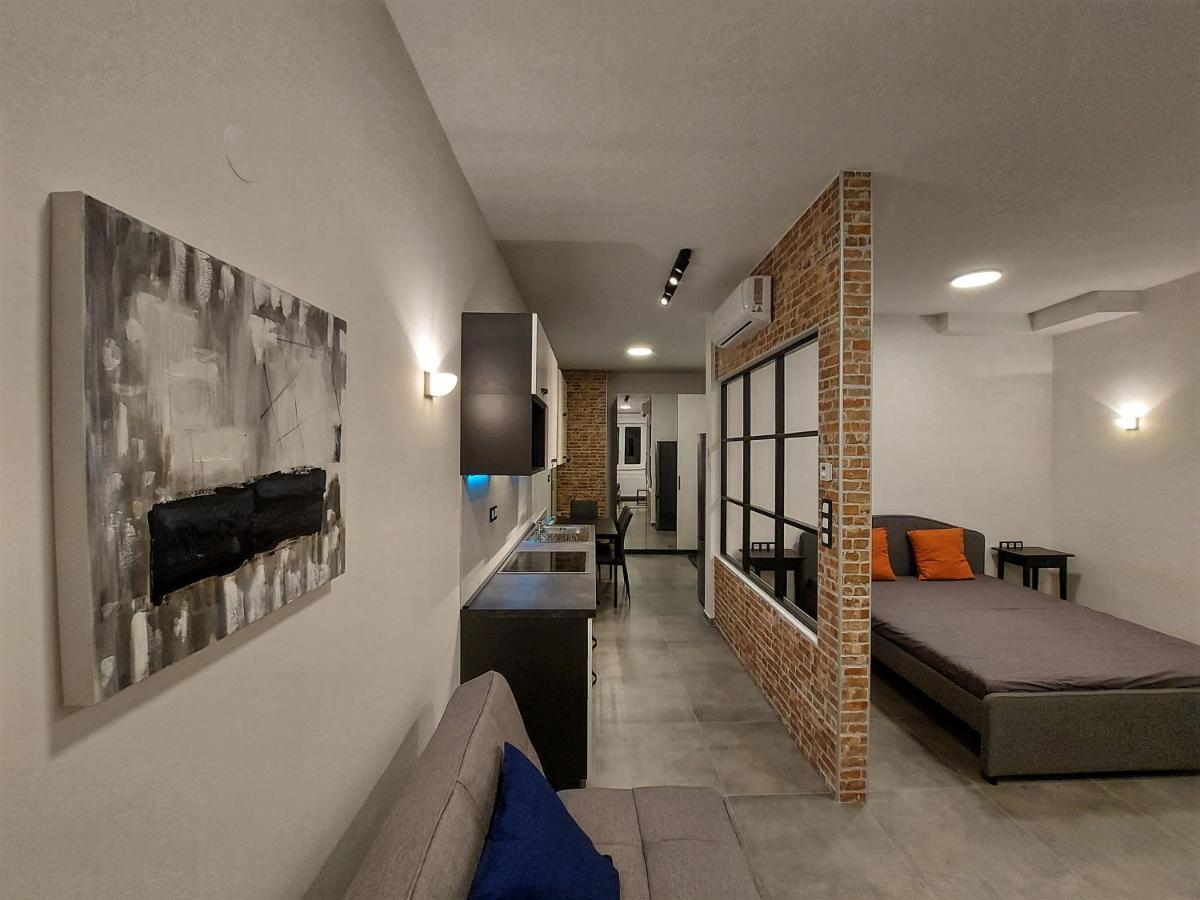 Apartments Square Загреб Екстер'єр фото