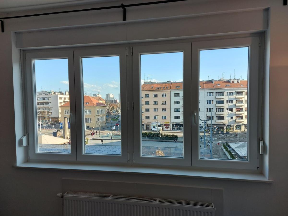 Apartments Square Загреб Екстер'єр фото