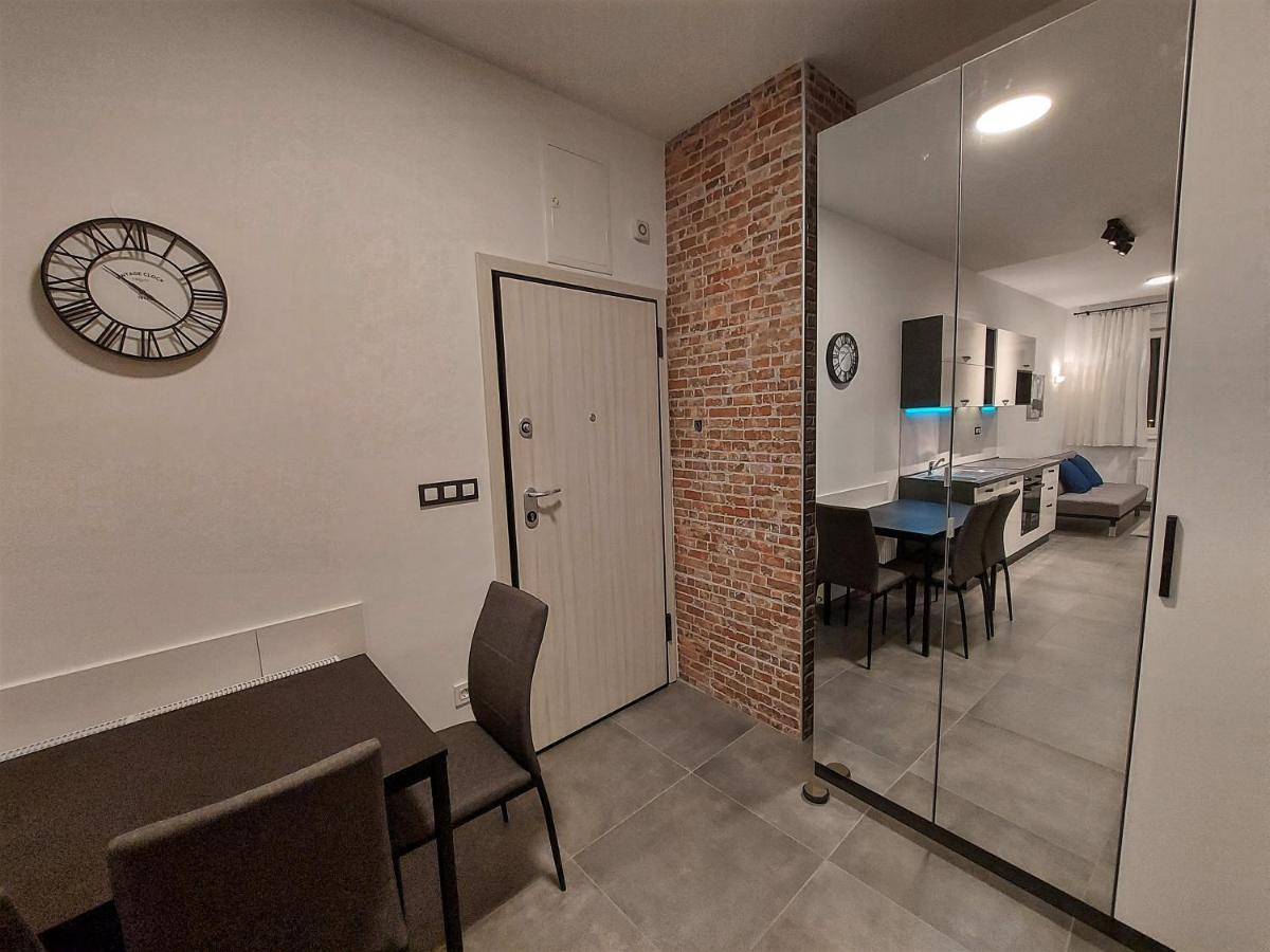Apartments Square Загреб Екстер'єр фото