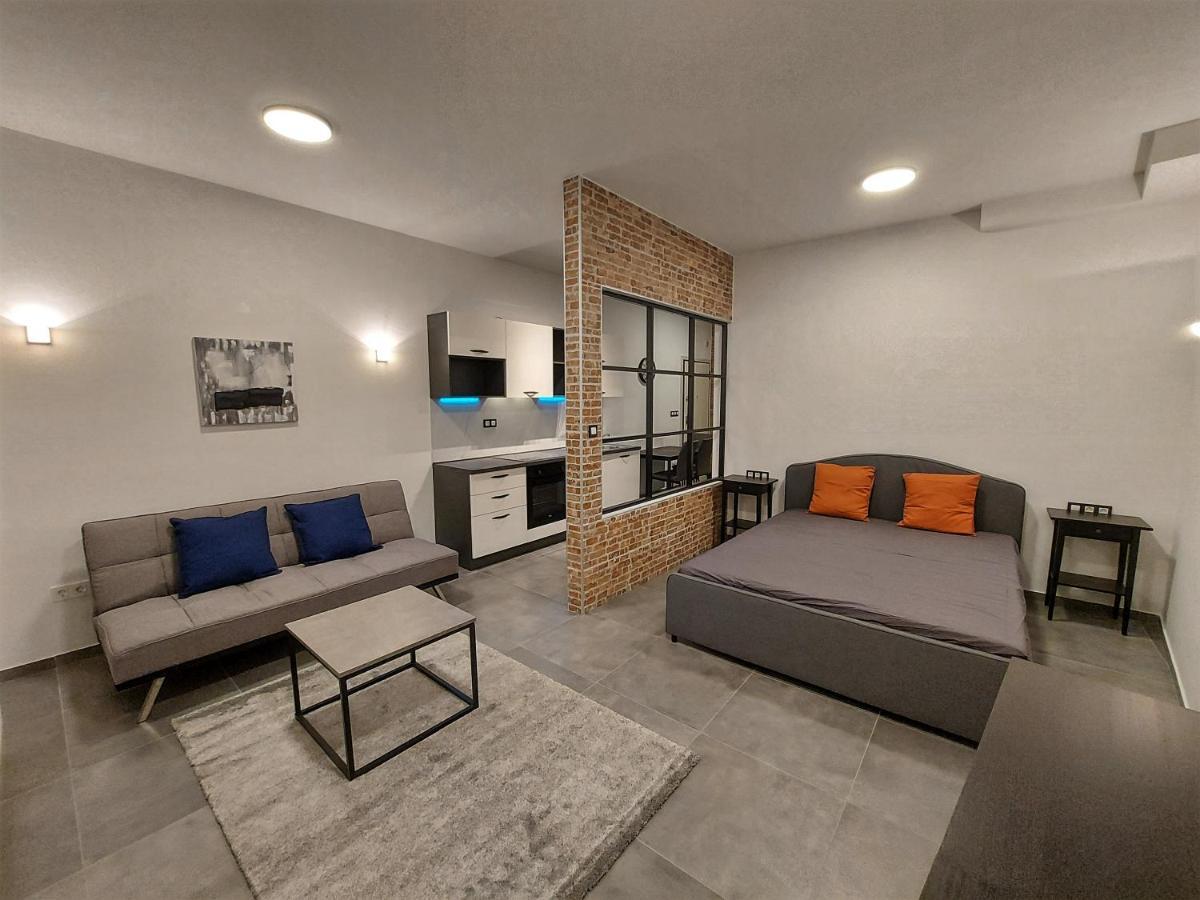 Apartments Square Загреб Екстер'єр фото