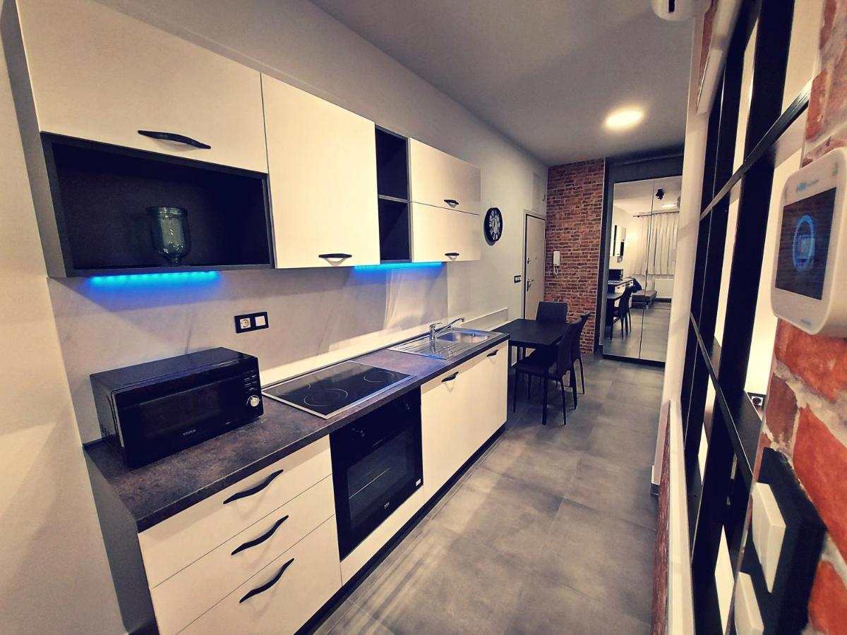 Apartments Square Загреб Екстер'єр фото