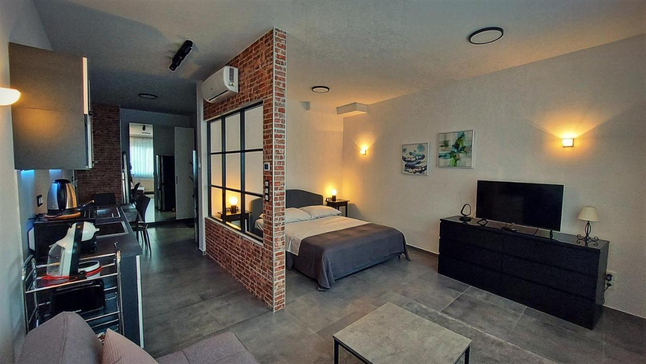 Apartments Square Загреб Екстер'єр фото