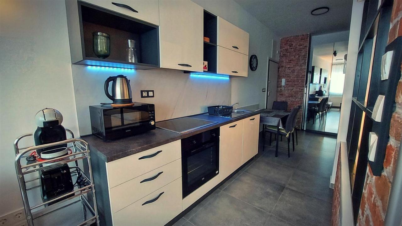 Apartments Square Загреб Екстер'єр фото