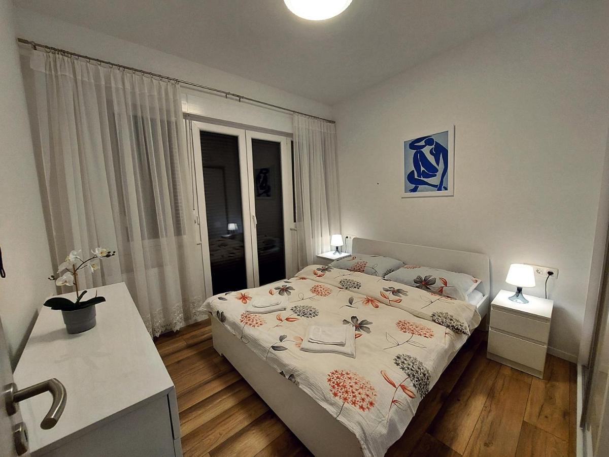 Apartments Square Загреб Екстер'єр фото